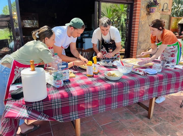 Cooking class in the Sicilian hinterland