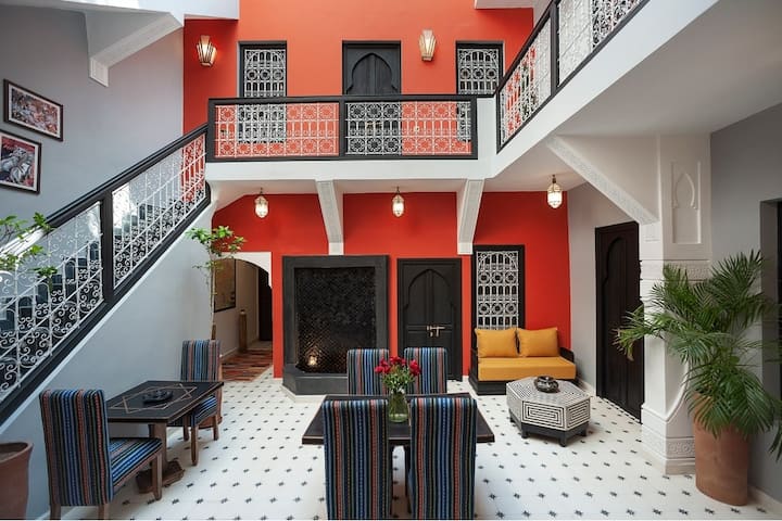 ავთენტური მაროკოული სამზარეულოს გაკვეთილი მარაკეშის რიადში