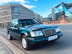 Backseat of Power: Berlin Night Cruise