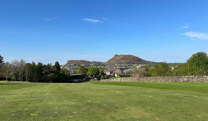 Golf i qetë me një lojtar vendas