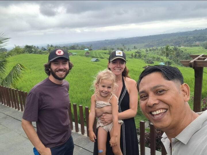 ისიამოვნეთ ბალის ბუნებით კადეკ მადიქსთან ერთად