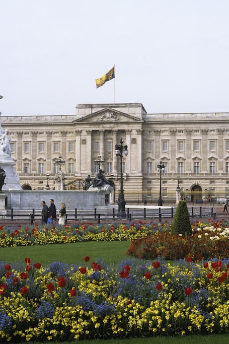 Timed-entry Buckingham Palace & Garden tickets