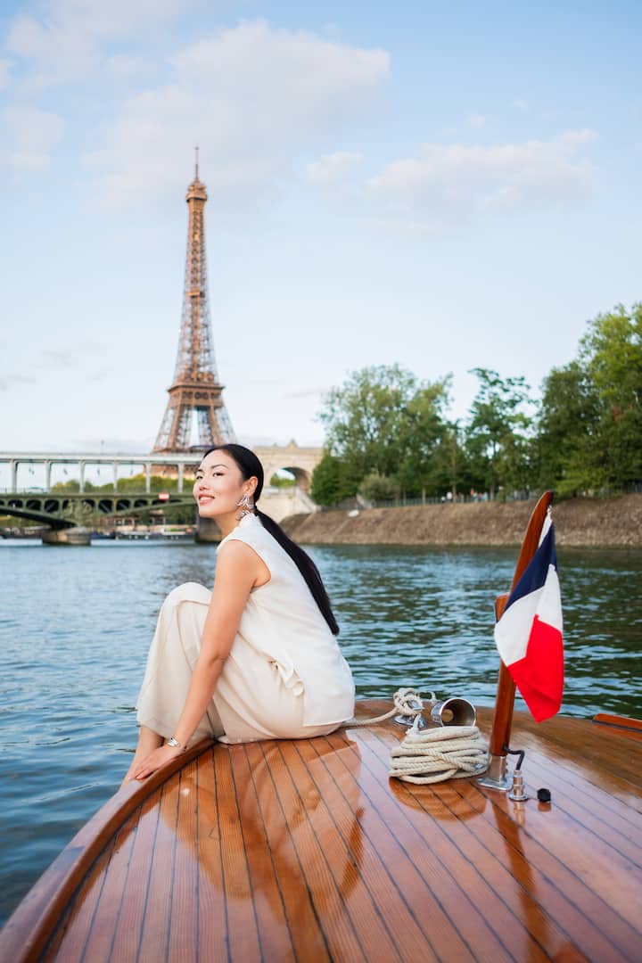 Круиз по Сена с ретро лодка