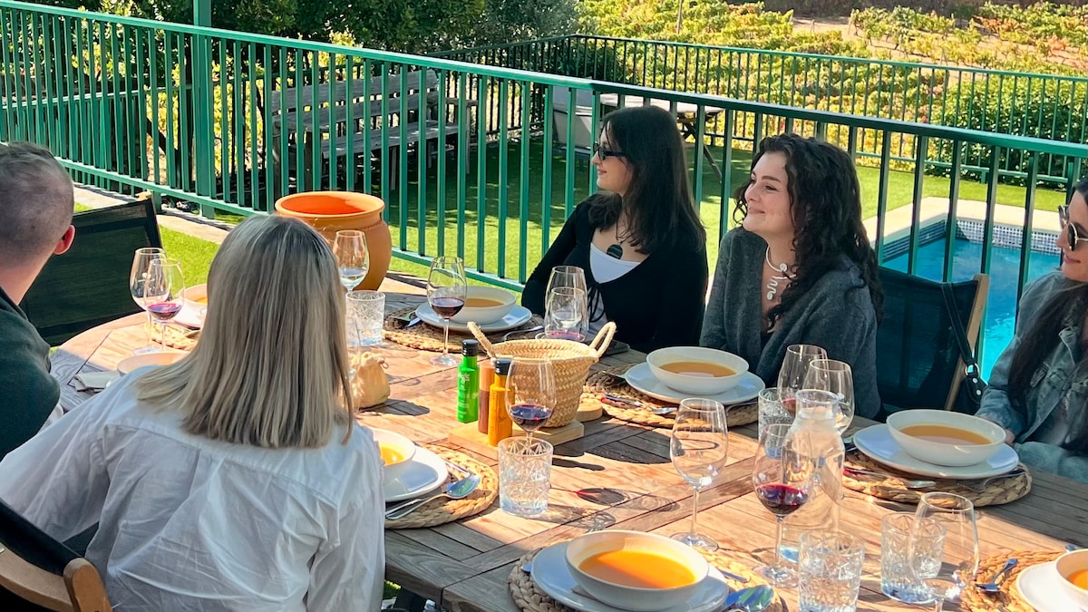 Farm-to-table lunch & wine at a Douro Vineyard