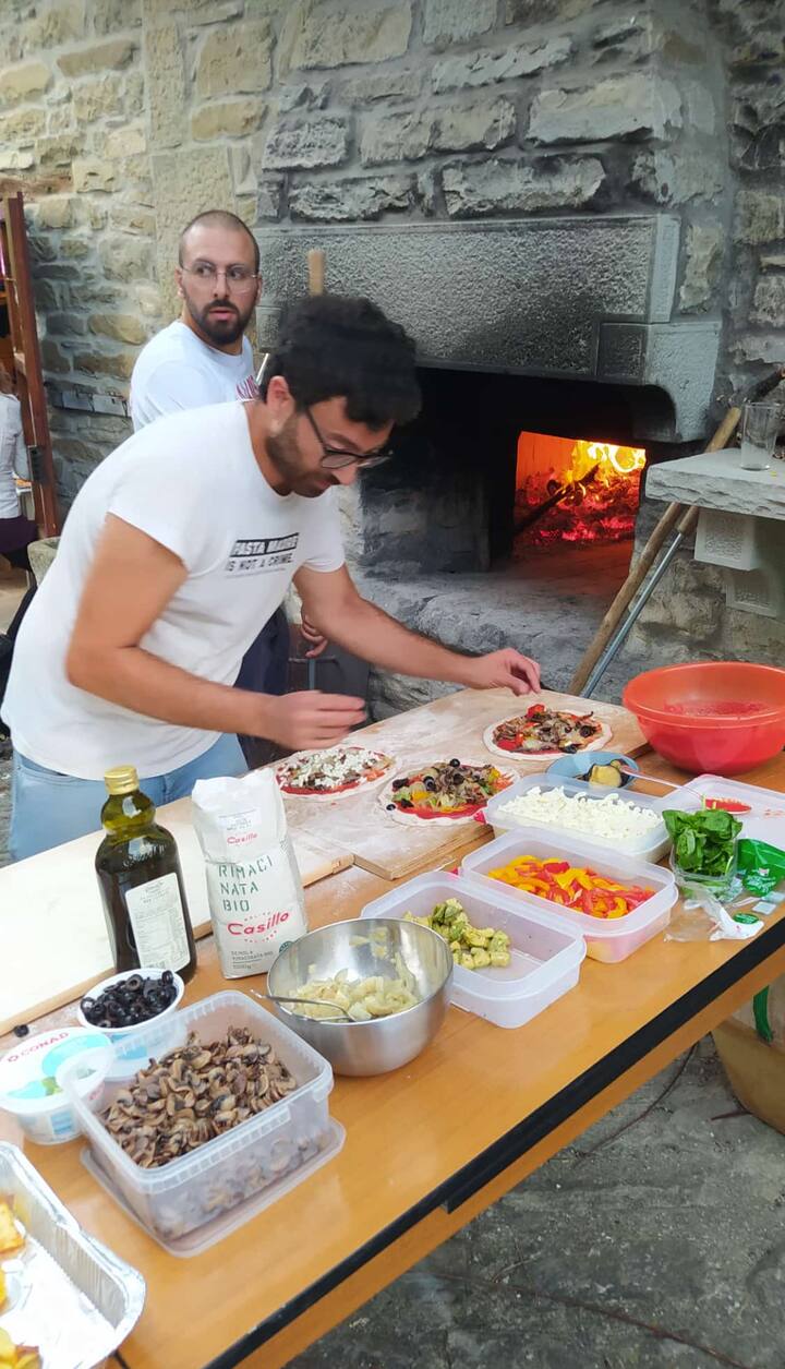 Jifunze kutengeneza pizza ya Neapolitan kutoka a hadi z