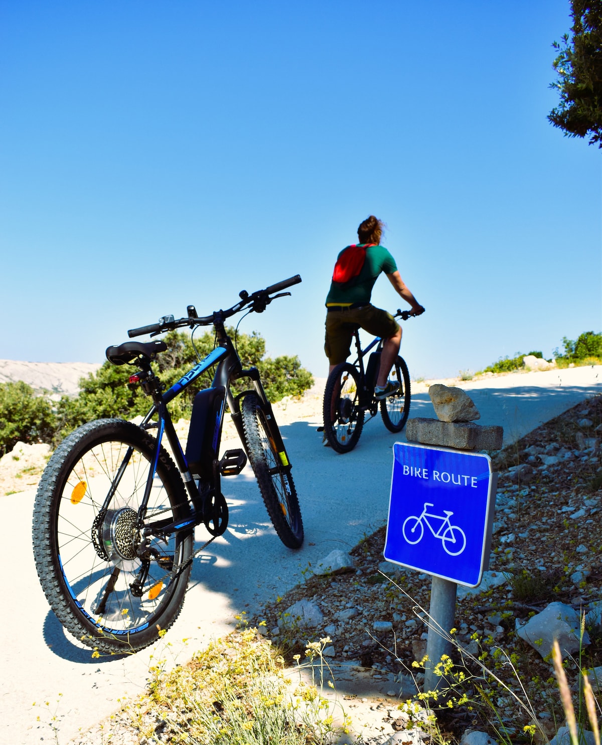 Sunrise e-bike tour through Pags wild landscapes