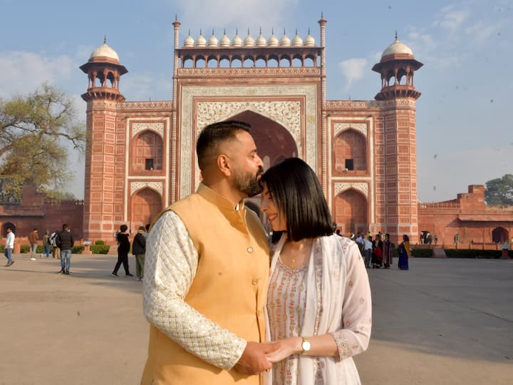 Възхитете се на романтиката на Тадж Махал по изгрев слънце