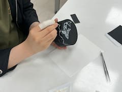 与清州的漆器工匠一起制作漆器