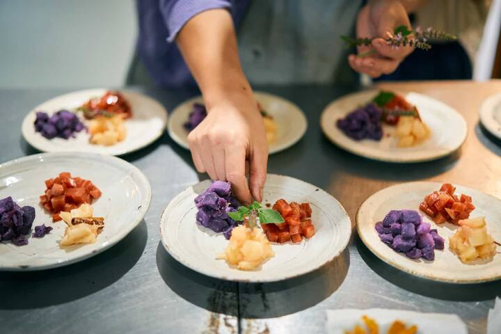 साकूमधील फार्म टू टेबल｜畑訪問＋料理体験の宿