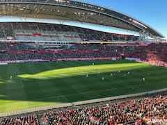 Az Urawa Reds élőben a Saitama Stadium 2002-ben
