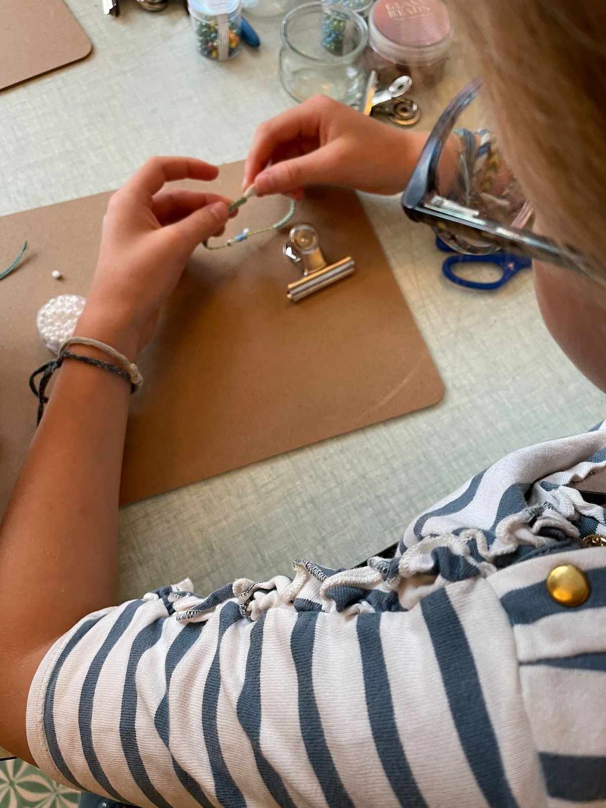 Breton seashell and micro-macramé jewelry