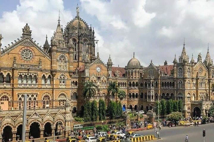 Explore Mumbai City Tour including Car