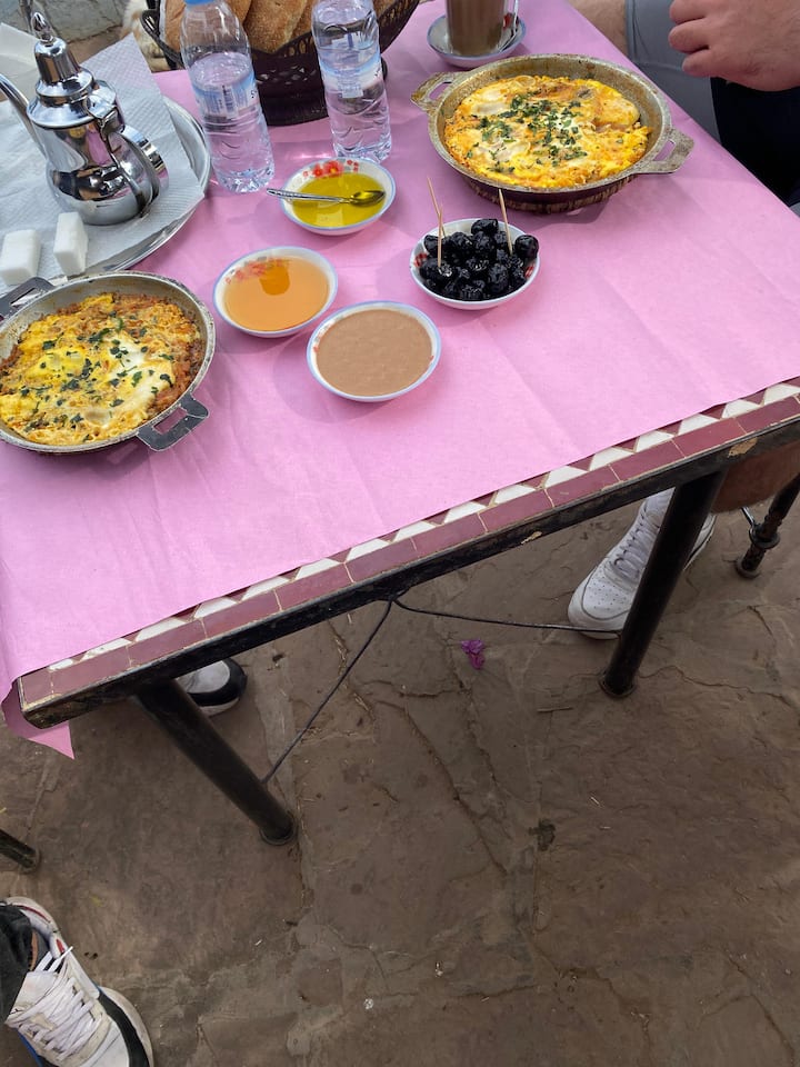 Разгледайте берберски сук и опитайте местните вкусове