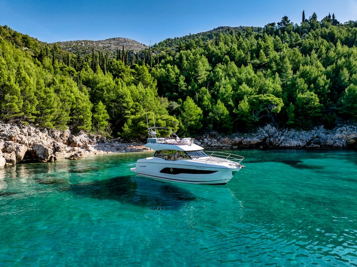 საოცნებო დღე ელაფიტის კუნძულებზე ლუქს‑კლასის იახტაზე