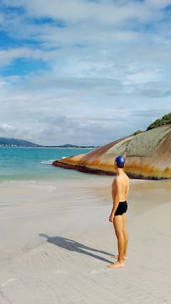 在坎佩切岛与教练一起游泳