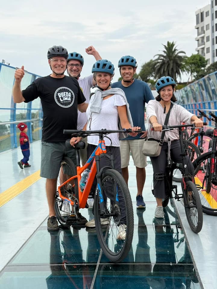 მშვიდი ველოტური მირაფლორესსა და ბარანკოში