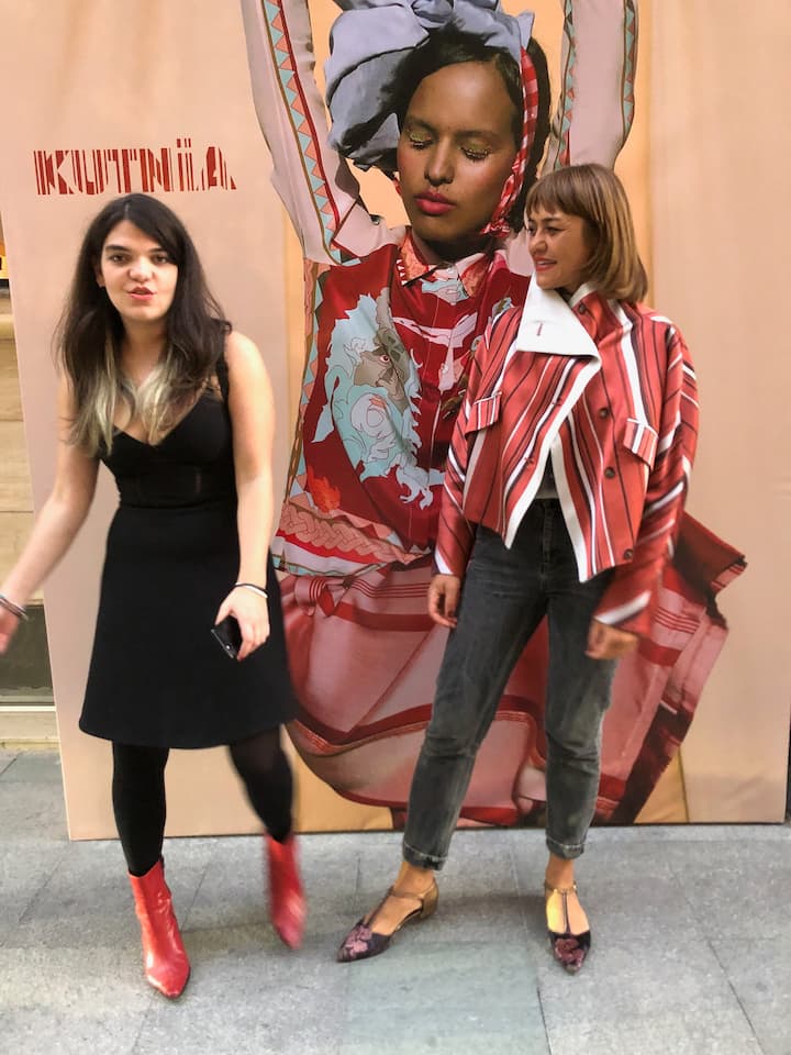 Experiência de compras com a estilista de moda