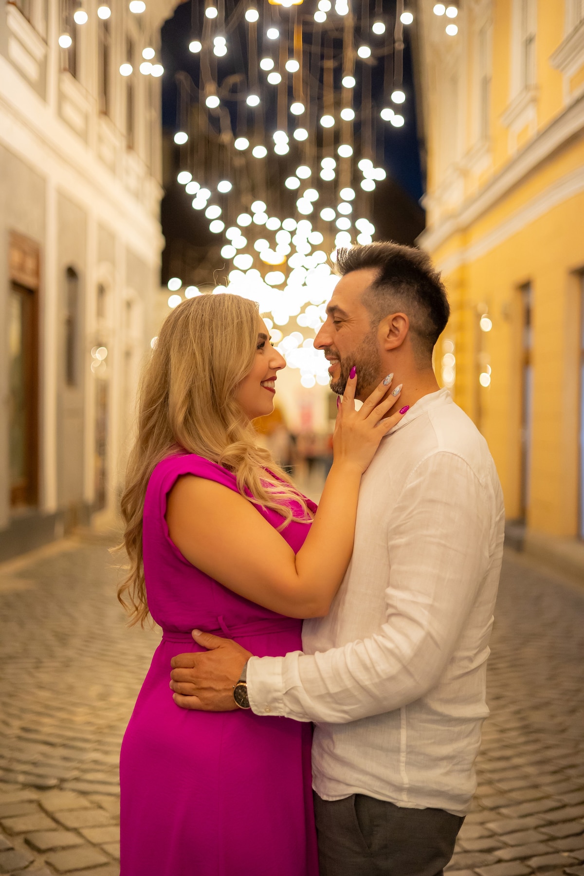 Romantic Couple Photoshoot in Cluj Old Town