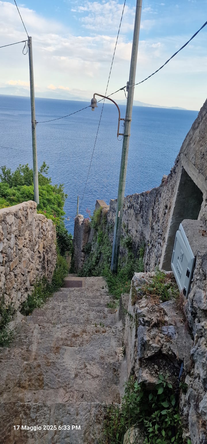 Открийте крайбрежието на Амалфи с поход Амалфи – Поджерола