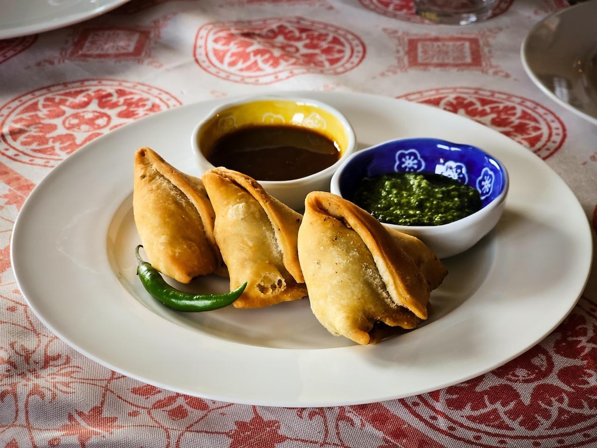 Craft aloo paratha with an Indian cook