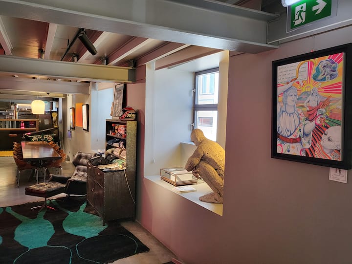 Experiencia de vino y arte portugués en el Barrio Alto