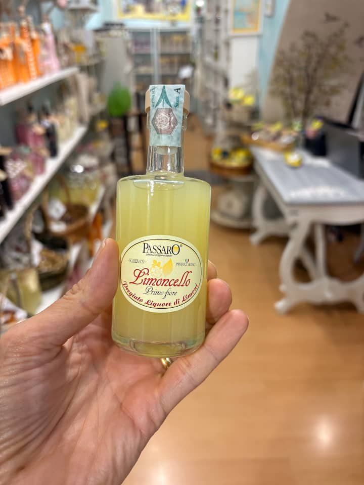 აღმოაჩინეთ ნამდვილი, სახლში დამზადებული ლიმონჩელოს საიდუმლოებები