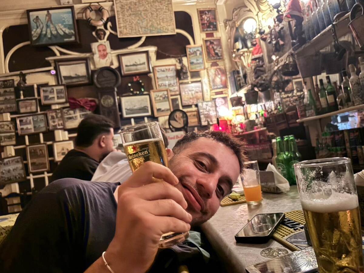 Historic Pubs of Downtown Cairo & Beer Tour
