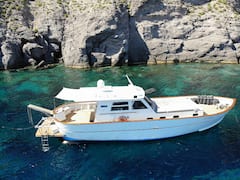 Islas Eolias de portada en barco con Pierre y la Nerano