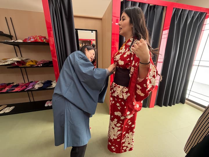 Exploring Harajuku in a Kimono
_Rental Wasabi