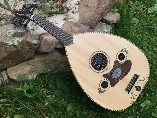 Dive into Arabic music with an oud player