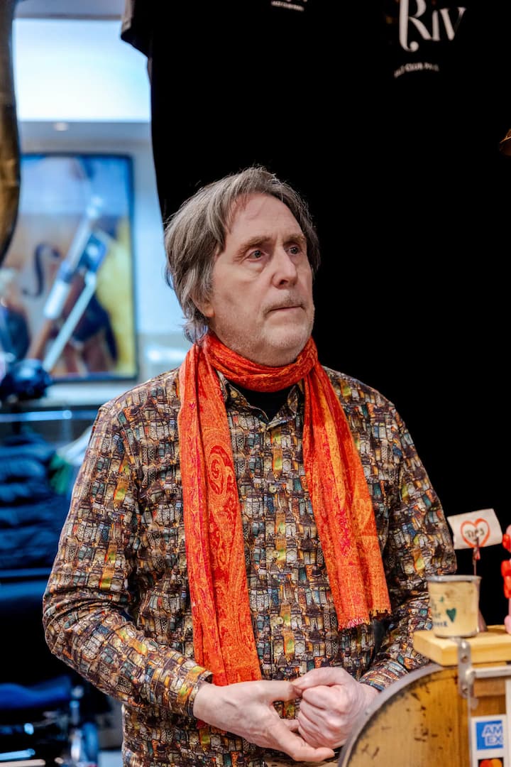 ჯაზის საღამო მე-13 საუკუნის პარიზის სარდაფში