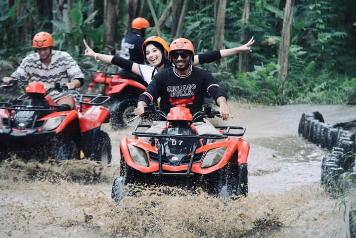 Ubub: Pikipiki ya ATV ya Quad Pamoja na Mlo