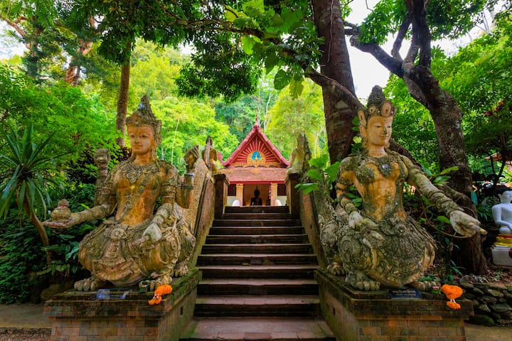 Chiang Mai: Templos sagrados en camión rojo, 3:30 p. m.