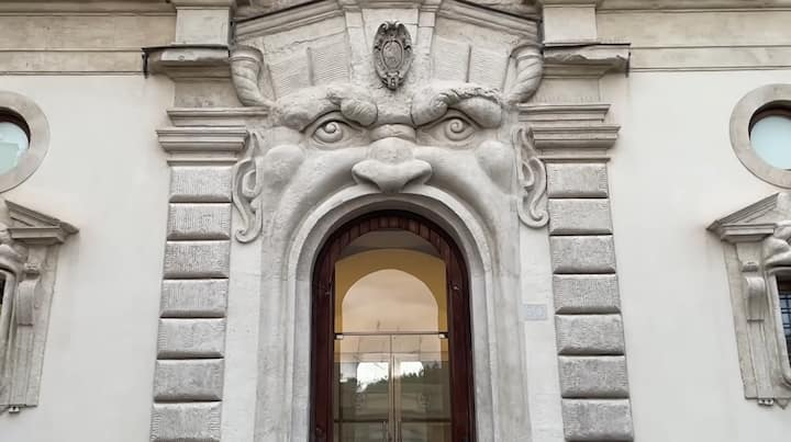 Découvrez les bâtiments les plus étranges de Rome