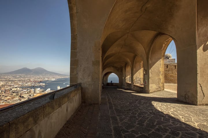Gundua Castel Sant'Elmo na Certosa di San Martino