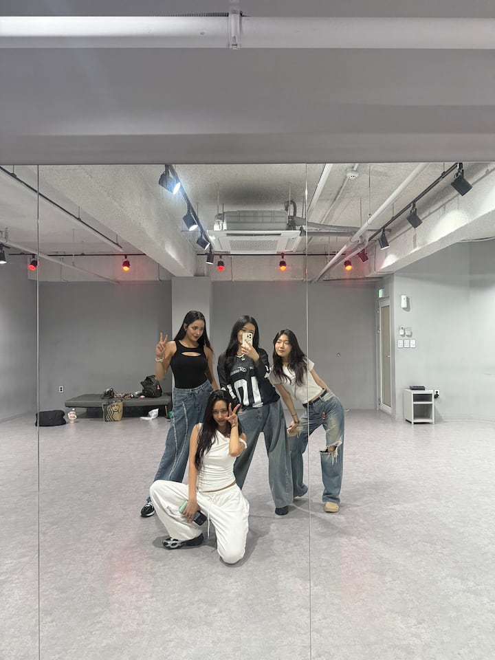 Cheza Dansi Kama Mwimbaji Maarufu wa K-Pop jijini Seoul