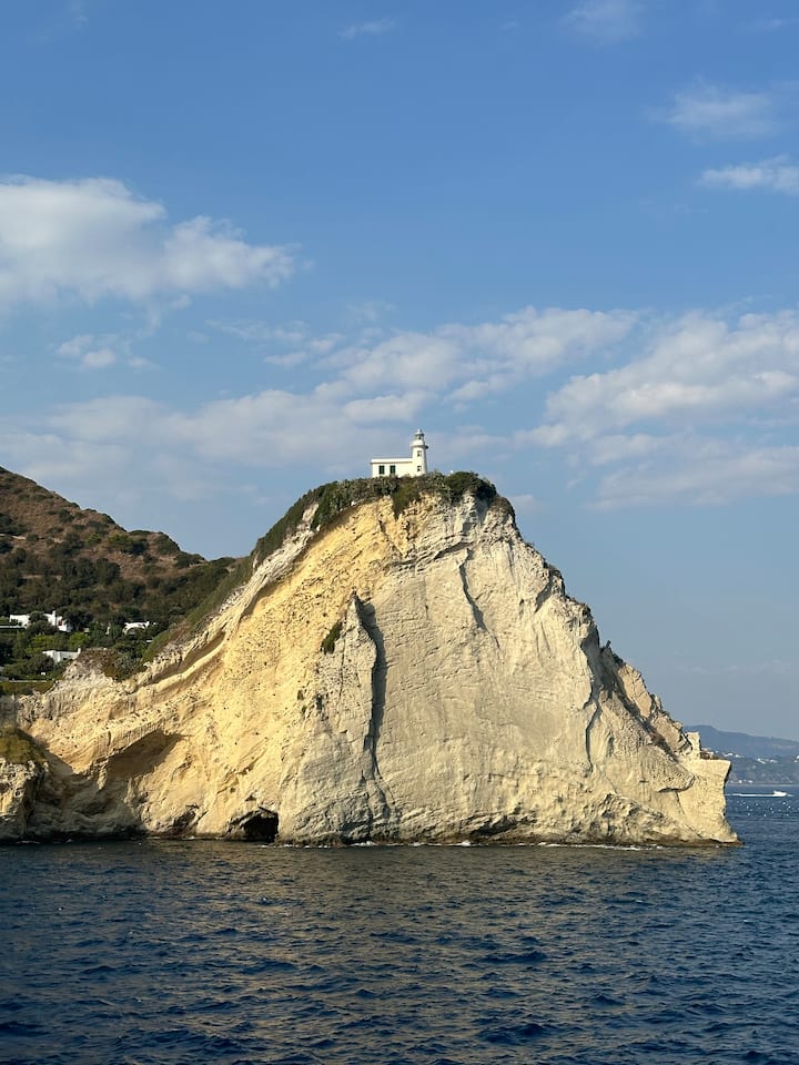 Открийте Флегрейските полета с обяд край морето