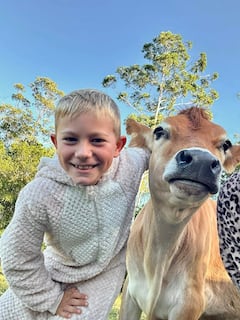 Sanctuary Safari - meet & feed rescue animals