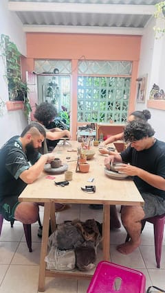Taller de cerámica - Modelado manual en arcilla
