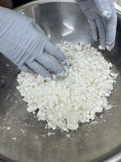 在仁川机场附近制作彩虹韩式米糕