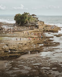 Excursion d'une journée complète : cascade d'Ubud et coucher de soleil à Tanah Lot