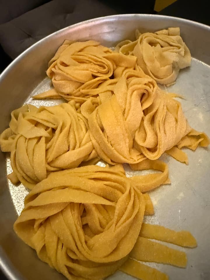 Florencia: Curso de pasta con trufa / Postre y vino