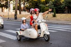 להחליק ברומא באופנוע סירה וינטג'