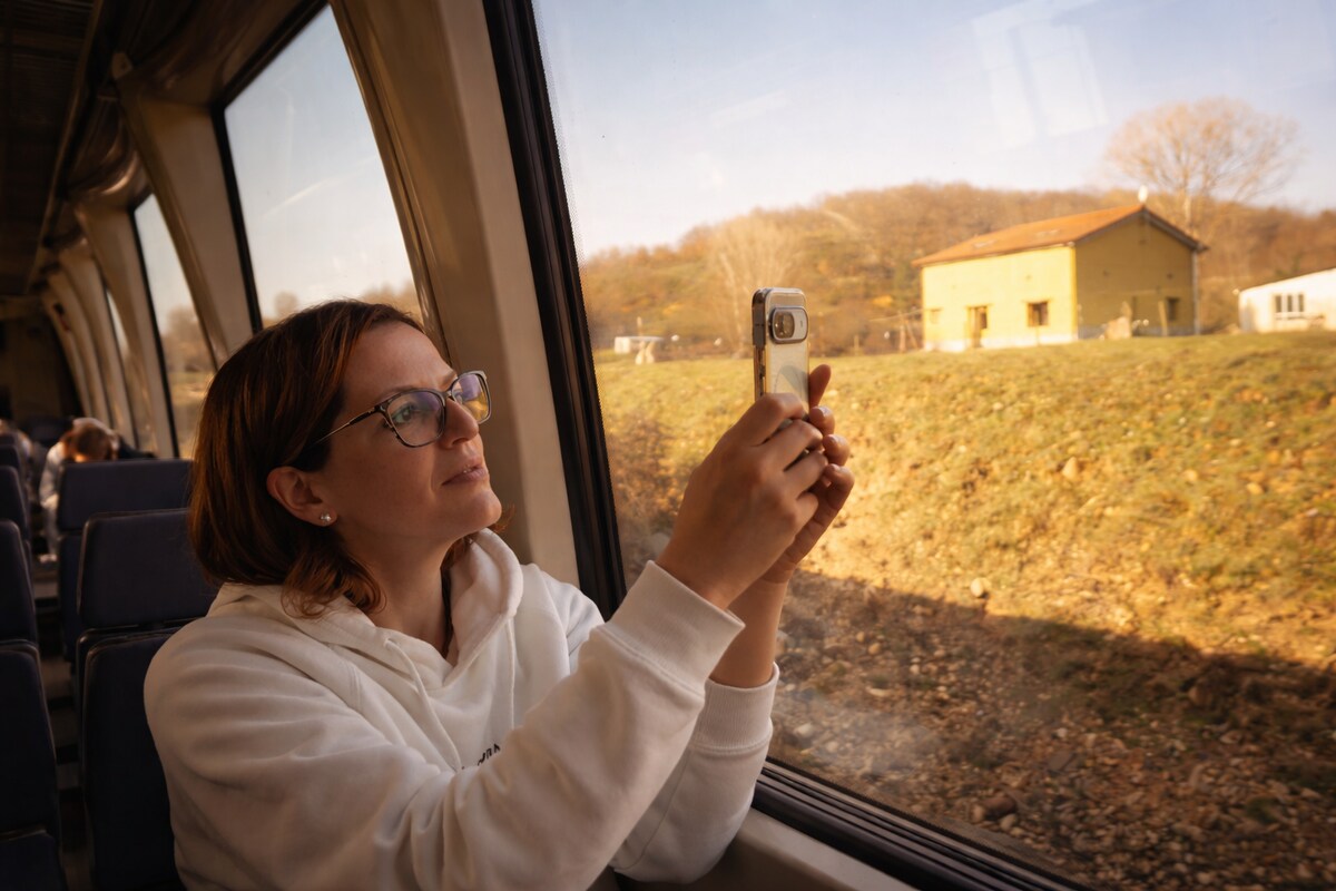 Local Train Rides Scenic train to León’s villages, walk & local meal