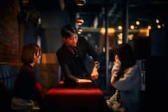 东京近距离魔术表演和招牌鸡尾酒