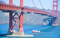Navega por la bahía de San Francisco bajo el puente Golden Gate