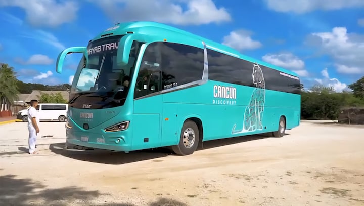 Chichen Itza, 2 Cenotes and Valladolid: Mayan Adventure