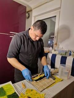 Recorrido de sushi y vinos: experiencia de degustación privada