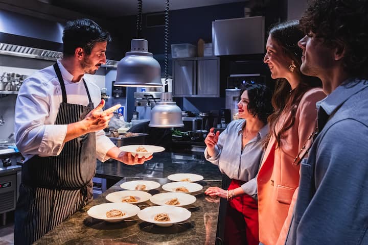 VIP Dinner with truffles & wine by Trevi Fountain