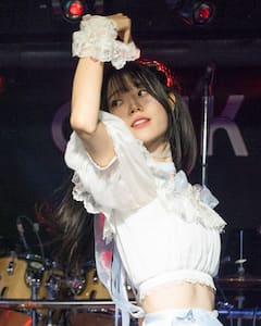 Experiencia de concierto de ídolos coreanos en el subterráneo de Hongik University, en Seúl